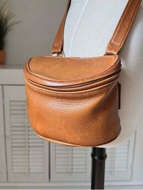 Vintage ‘90’s Coach Fishing Creel Crossbody Sonoma Leather Bag **READ